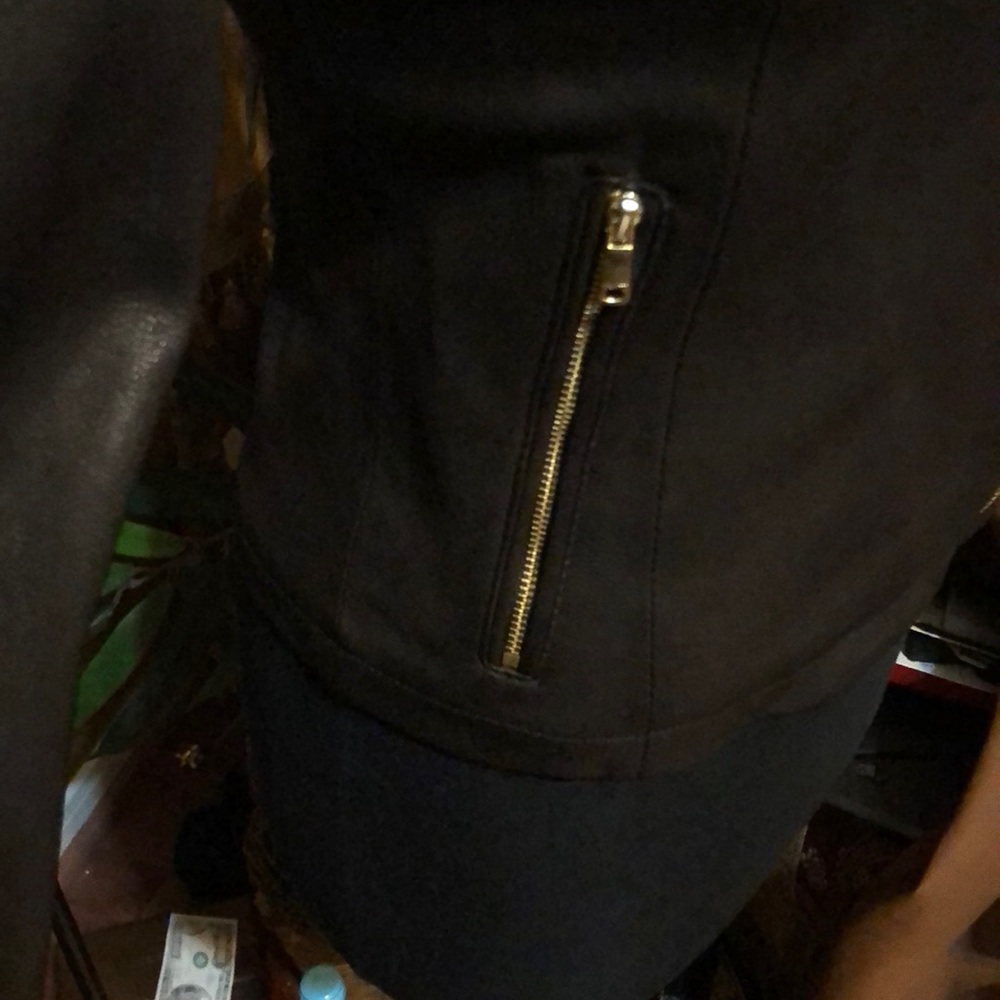๐ HOST PICK ๐COLE HAAN LEATHER JACKET - Picture 4 of 8
